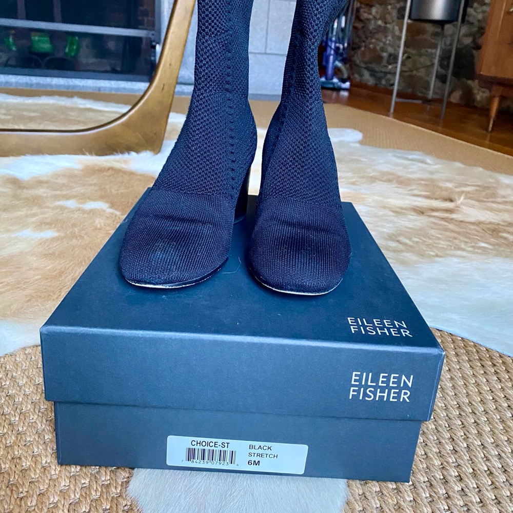 Eileen Fisher, stretch bootie in black, size 6